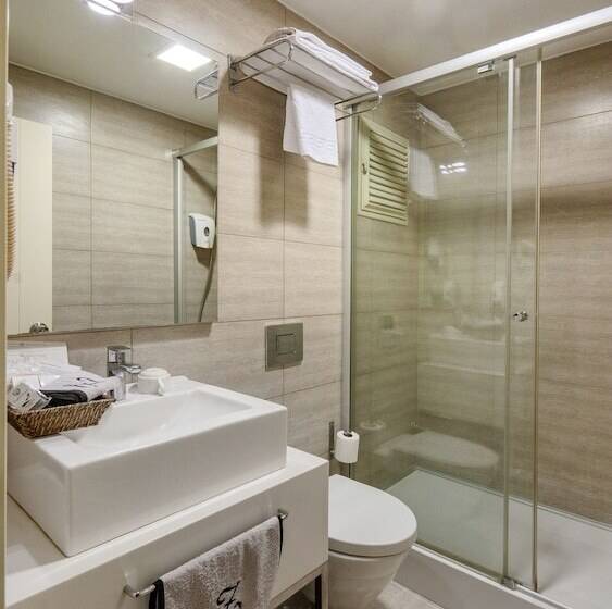 Camera Standard, The New Hotel Zeybek