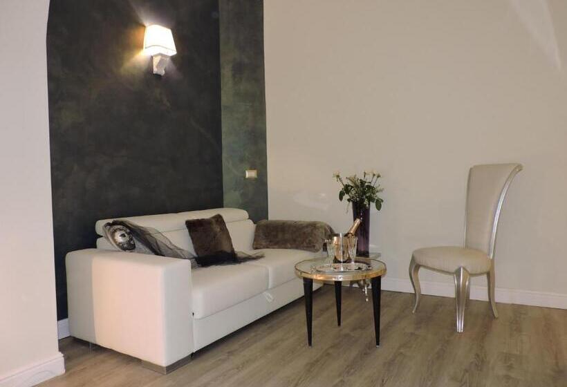 חדר סטנדרט לארבעה, Anfiteatro Suite