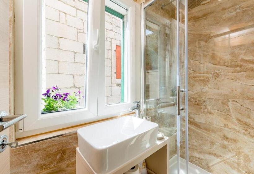 디럭스 룸, Agava Lux Rooms&pool