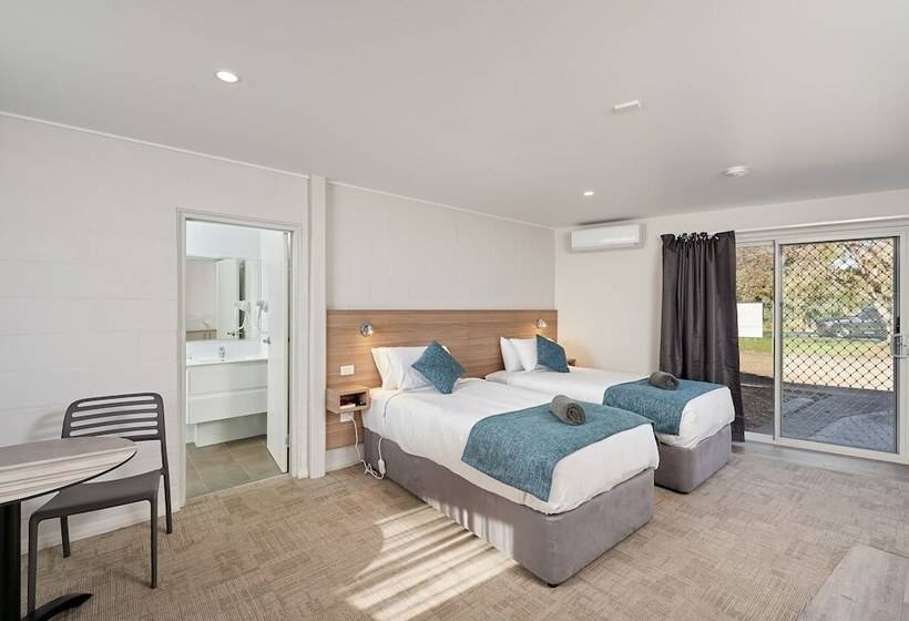 חדר אקזקיוטיב לשלושה, Gundagai Tourist Suites