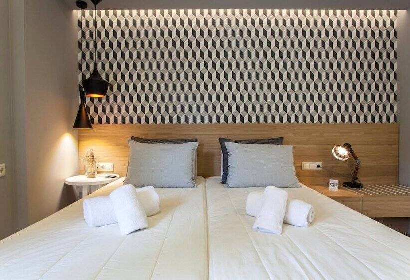 استودیوی لوکس, Candia Studios & Rooms