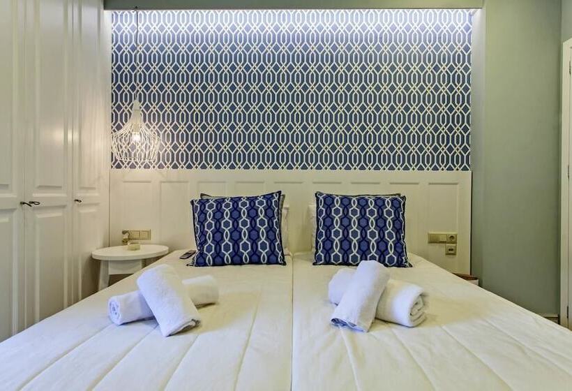 استودیوی لوکس, Candia Studios & Rooms