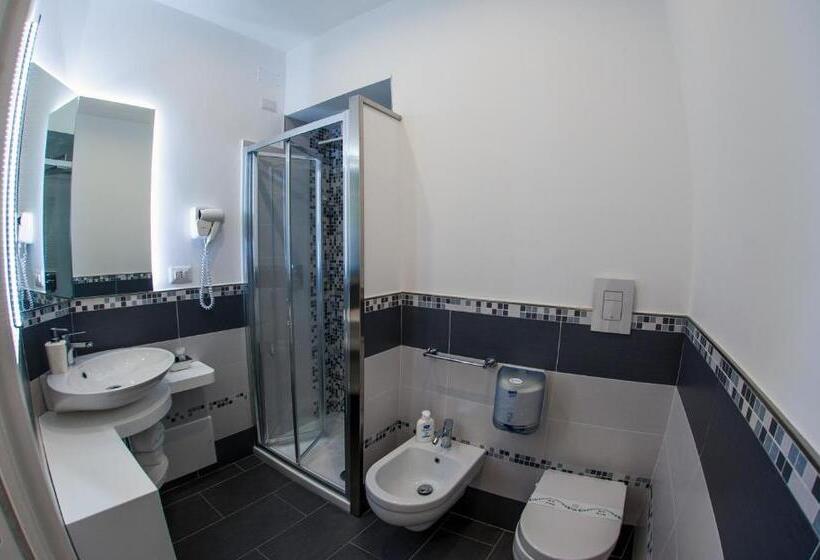 スタンダードトリプルルーム, B&b Diana