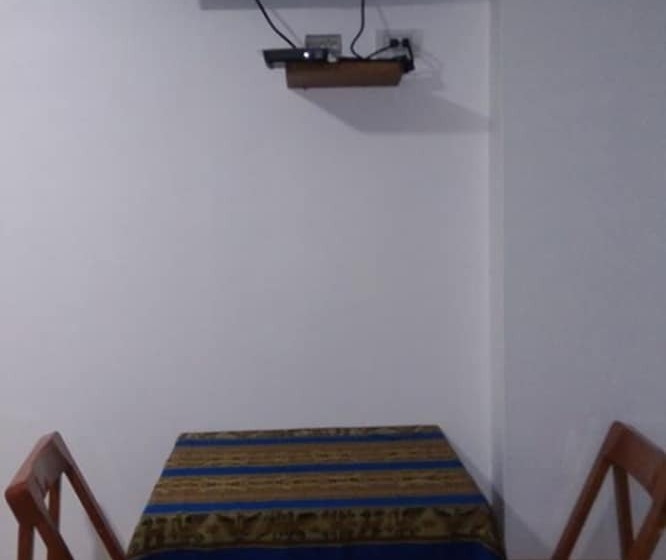 Номер Стандарт, Samuel's House