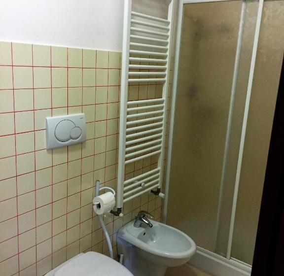 شقة غرفة واحدة, Colle Sul Lago