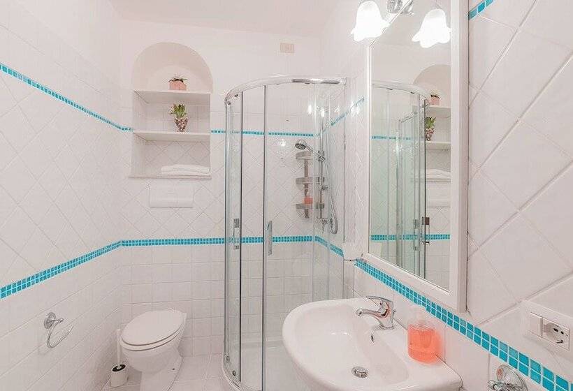 Семейный Номер, Mimi B&b