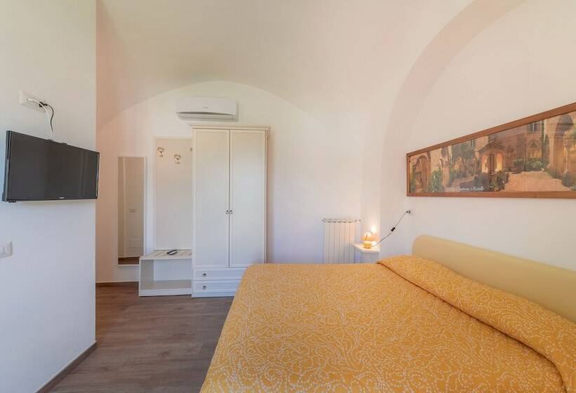 Номер Стандарт с Балконом, Mimi B&b