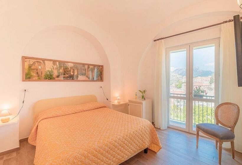 Номер Стандарт с Балконом, Mimi B&b