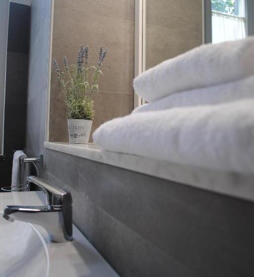 Номер Deluxe, Mimi B&b