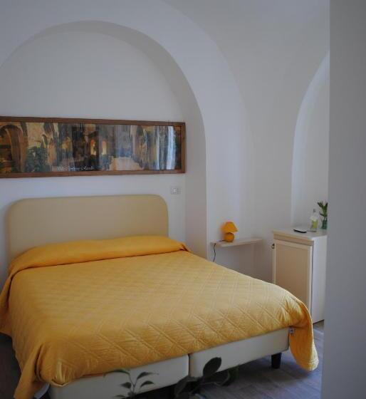 Номер Стандарт с Балконом, Mimi B&b