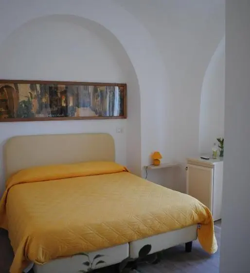 اتاق استاندارد با بالکن, Mimi B&b