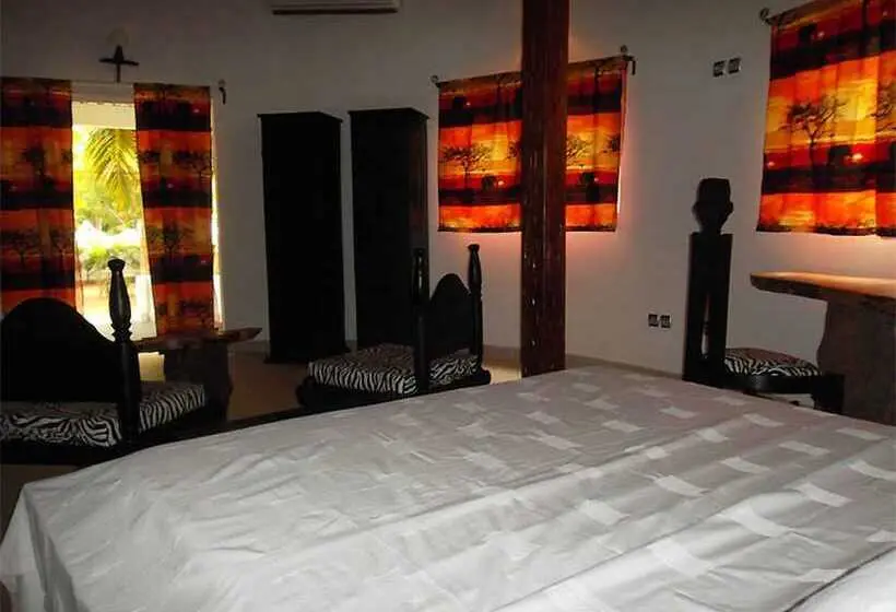 اتاق لوکس با چشم‌انداز استخر, Awalé Plage   Village Vacances