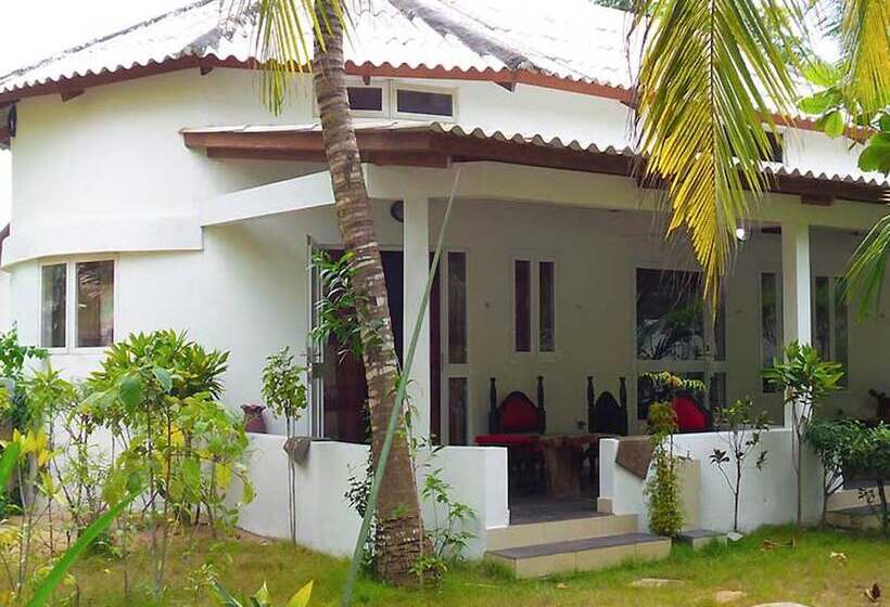 اتاق لوکس با چشمانداز استخر, Awalé Plage Village Vacances