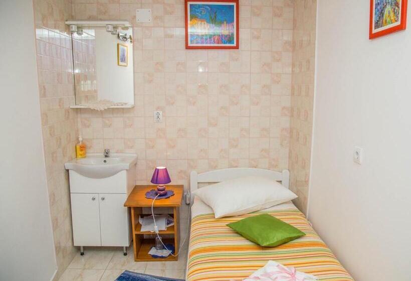 غرفة قياسية فردية, Guest House Jeljenic