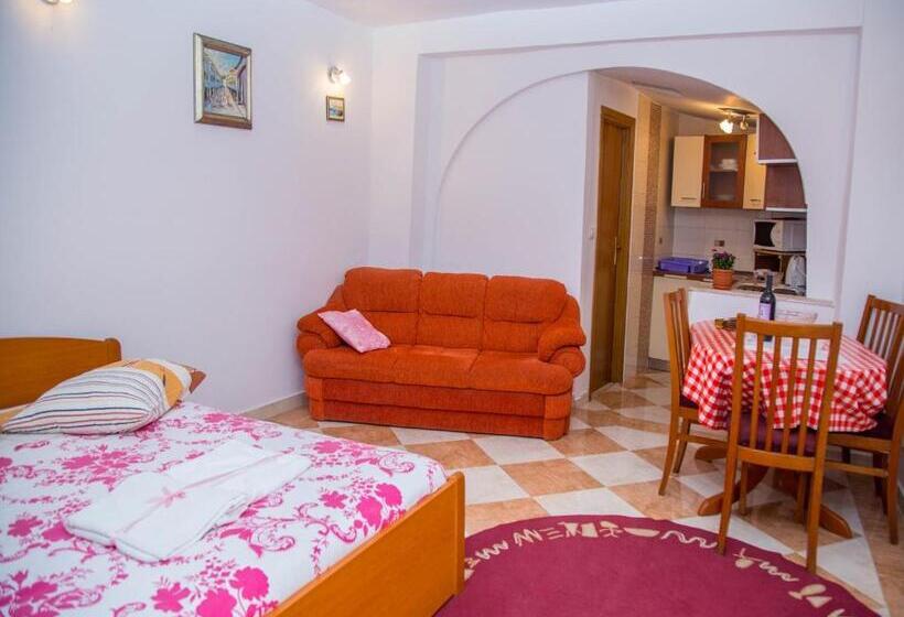 شقة غرفة واحدة, Guest House Jeljenic