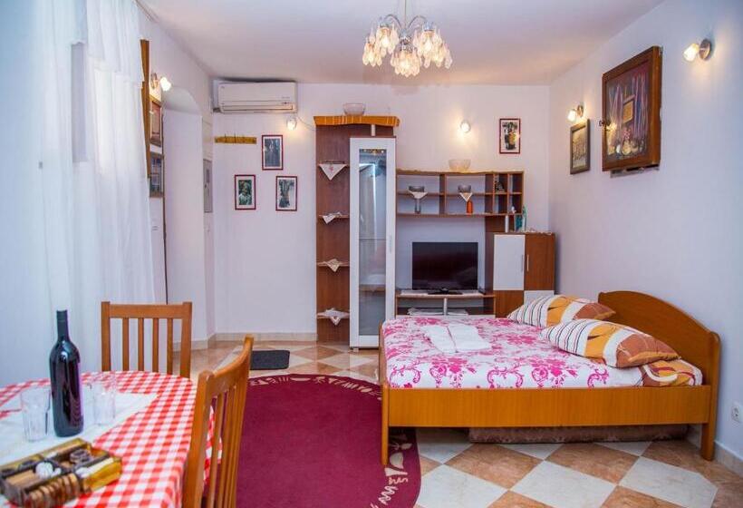 شقة غرفة واحدة, Guest House Jeljenic