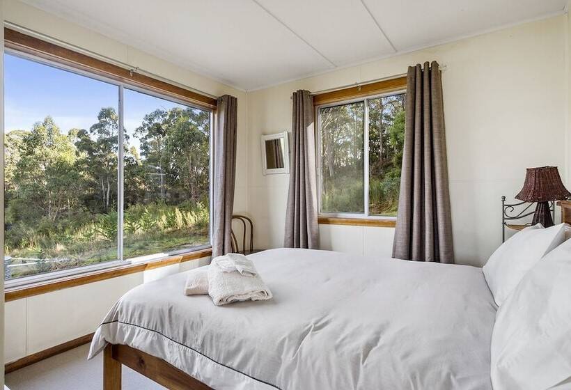 منزل 3 غرف نوم, Summertime Beach Cottage