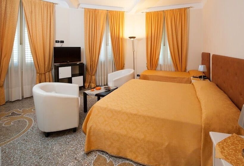 غرفة كومفورت ثلاثية, B&b Lepanto