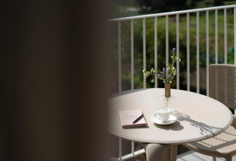 スーペリアールーム, Domo 20 Hotel & Rooftop