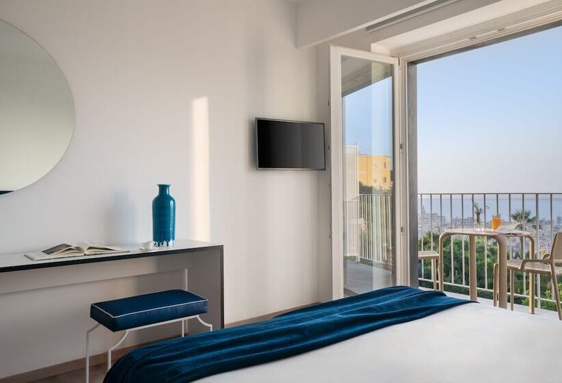 オーシャンビューデラックスルームバルコニー付き, Domo 20 Hotel & Rooftop