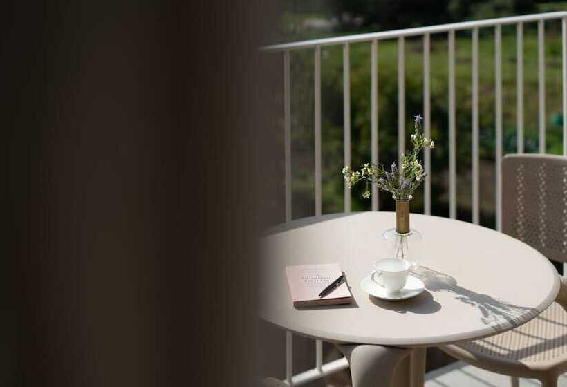 ジュニアスイート, Domo 20 Hotel & Rooftop