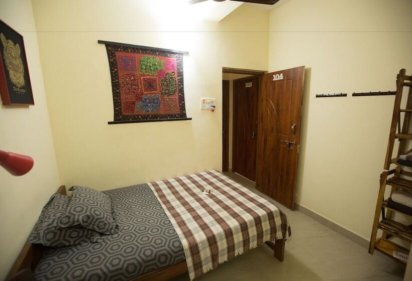 Habitació Economy Individual, The Noname Guesthouse