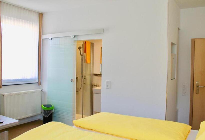 经济房, Pension Alscher Garni