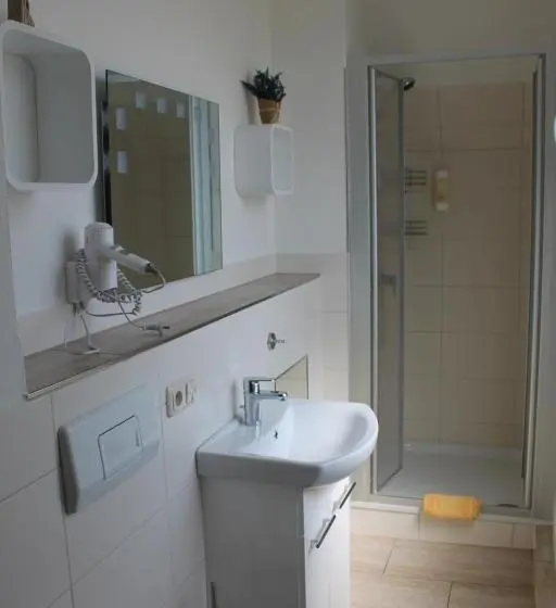 سوئیت 2 خوابه, Pension Alscher Garni