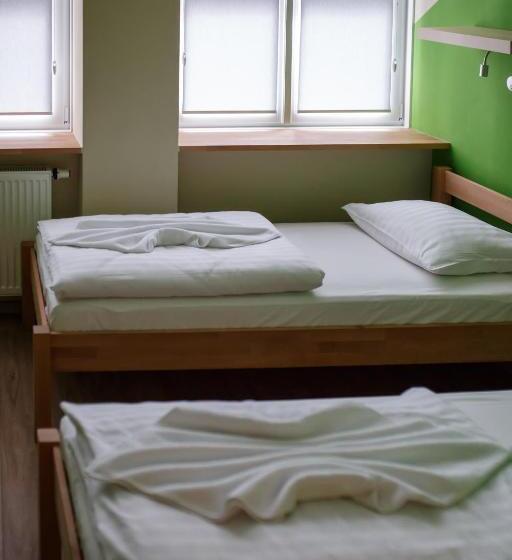 اتاق استاندارد, Safestay Warsaw Old Town