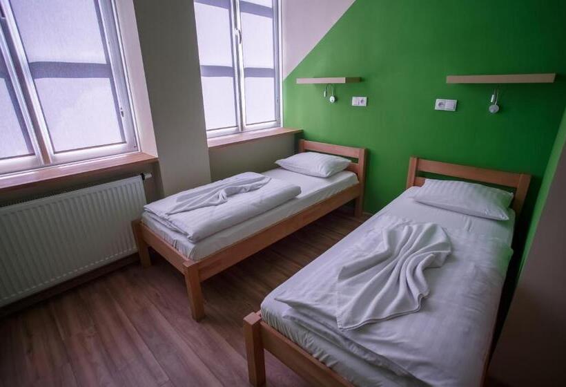 اتاق استاندارد, Safestay Warsaw Old Town