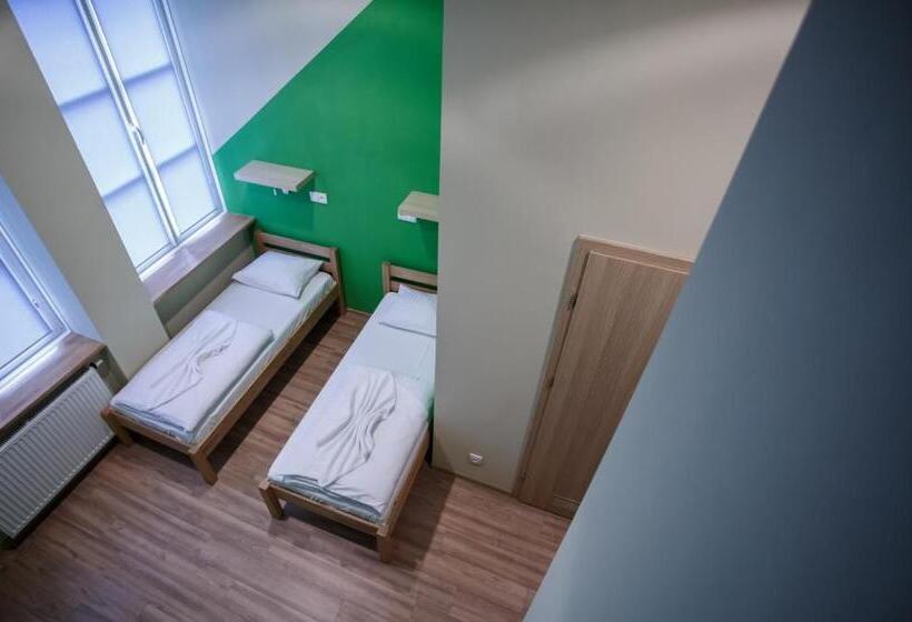 اتاق استاندارد, Safestay Warsaw Old Town