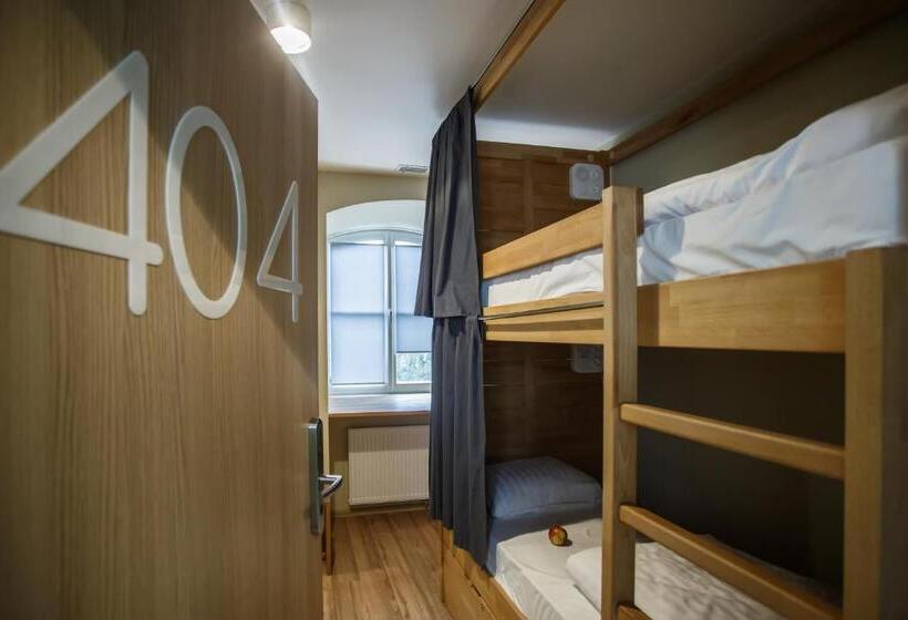 تختخواب در اتاق مشترک, Safestay Warsaw Old Town