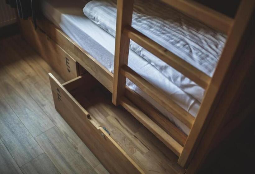 تختخواب در اتاق مشترک, Safestay Warsaw Old Town