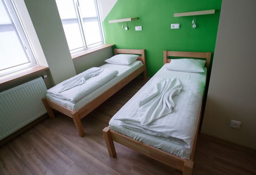 اتاق استاندارد, Safestay Warsaw Old Town