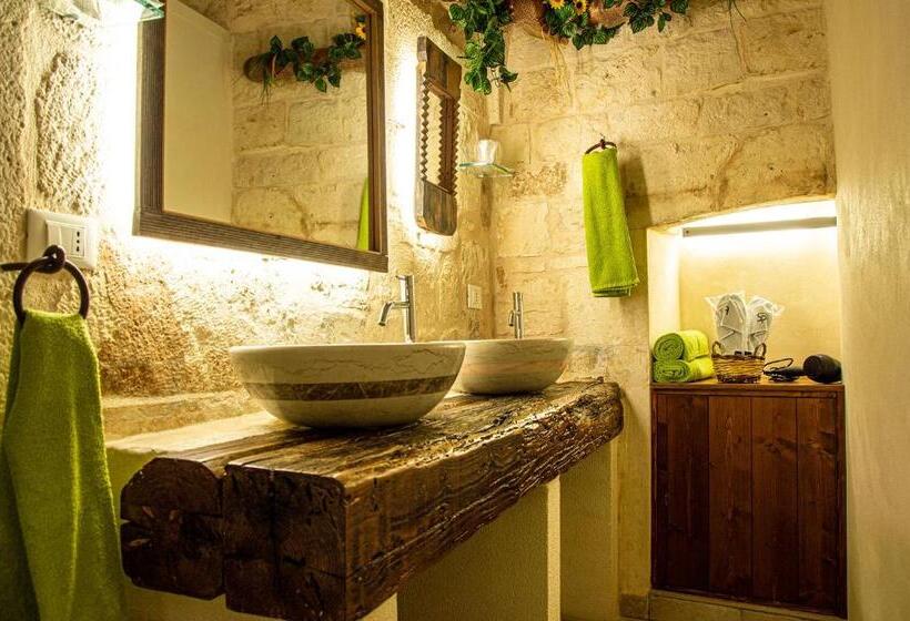 Superior Oda, Relais Santa Maria