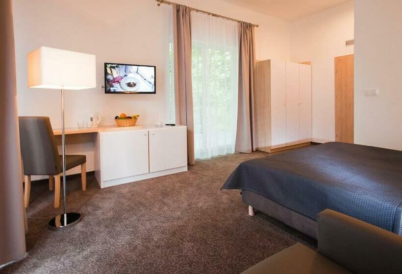 带阳台的三人标准间, Borgata