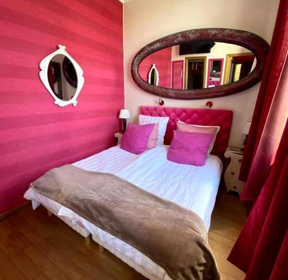 キングサイズベッドのスタンダードルーム, Le Chateau De Frankie Spas Saunas