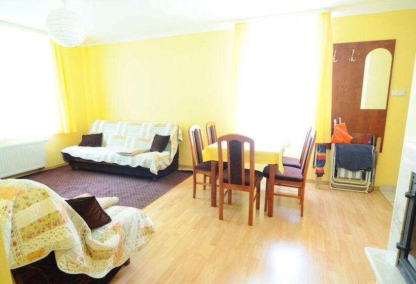 סטודיו דלוקס, Pensjonat Magnolie