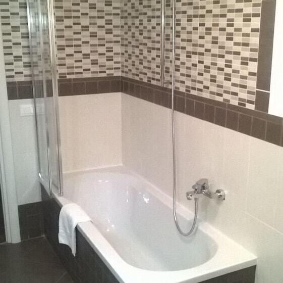 اتاق خانوادگی, B&b Gallidoro