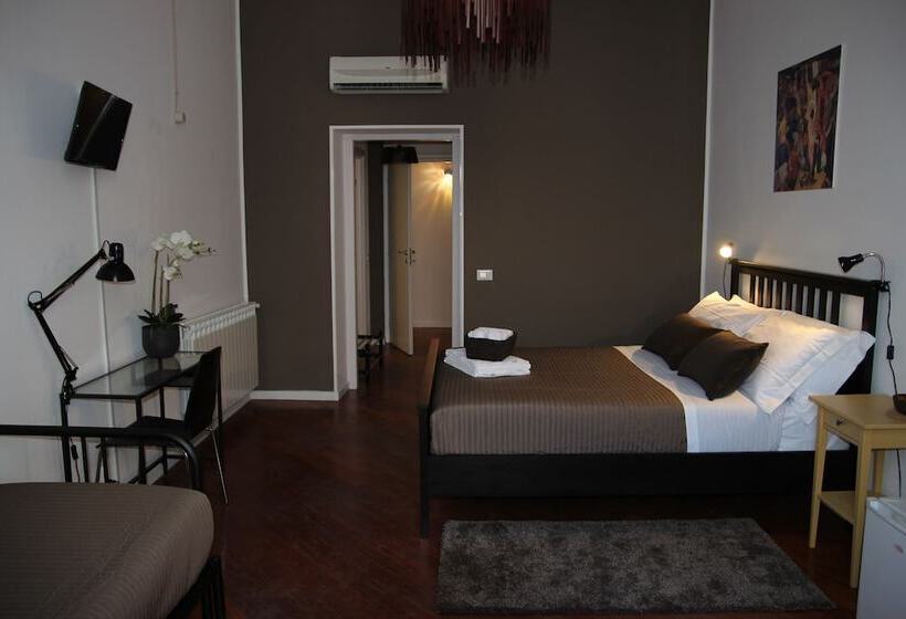 اتاق خانوادگی, B&b Gallidoro