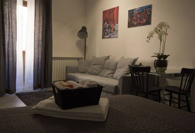 اتاق خانوادگی, B&b Gallidoro