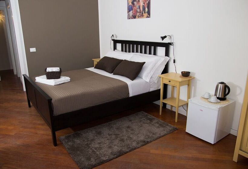 اتاق خانوادگی, B&b Gallidoro