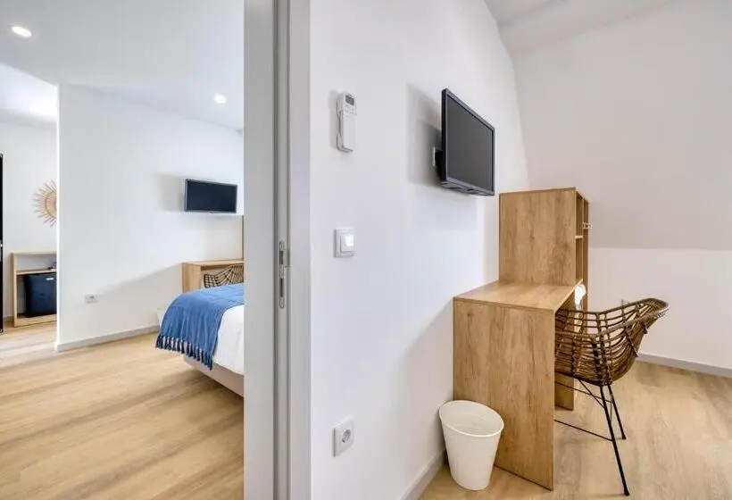 デラックスファミリールーム, Casa Da Lagoa E Forja   Turismo Rural