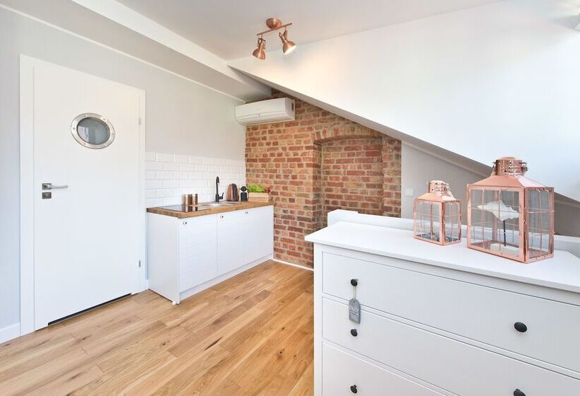 سوییت سوپریور, Port Sopot