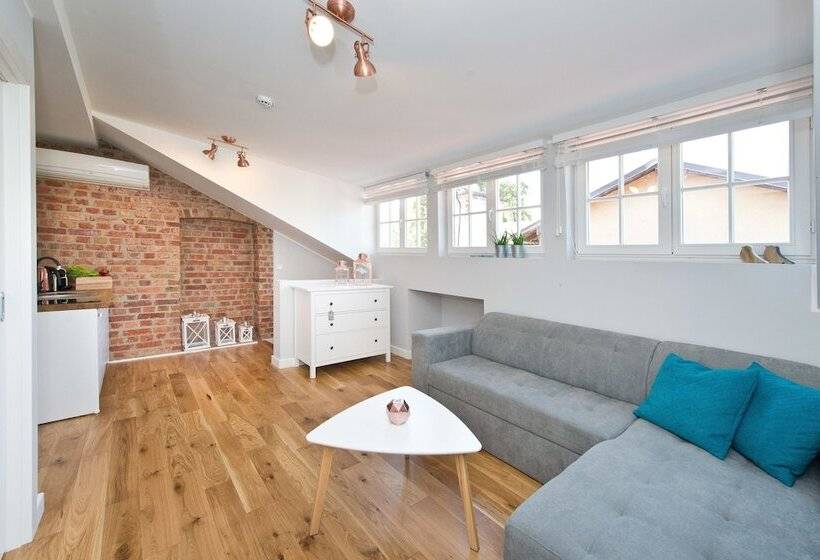 سوییت سوپریور, Port Sopot