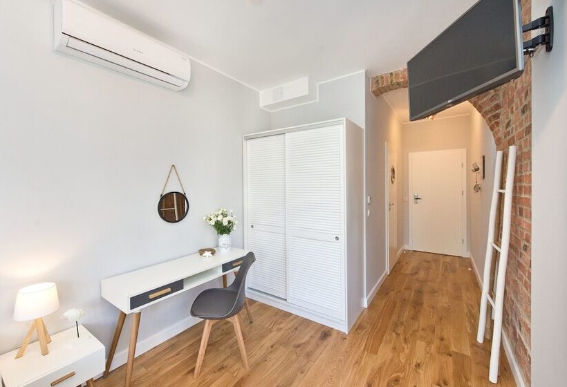 اتاق سوپریور, Port Sopot