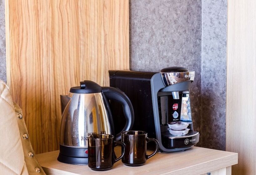 سوییت, Sunmarinn Resort