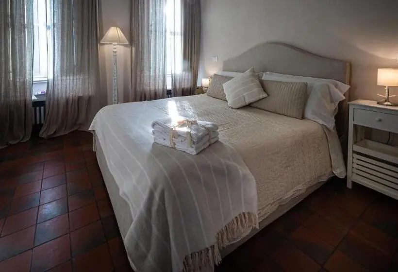 デラックスルーム, Locanda Antica Osteria Saracena Del Bergallo