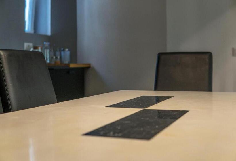 חדר פנטהאוז, Navona Open Space Apartments