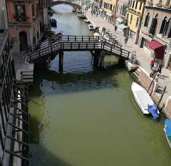 Camera Standard Bagno Condiviso, Corte Loredana